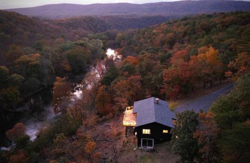 Great Cacapon House | Log Cabin w Fireplace EV Station Solar Powered