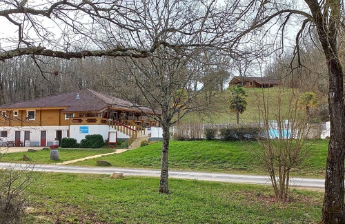 Mauroux Ski Chalet | Log cabin with all comforts