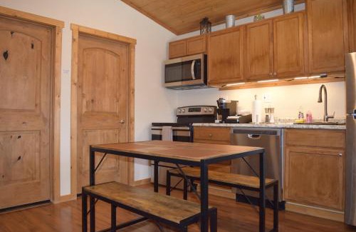 Cannonville House | Log Cottages at Bryce Canyon #2