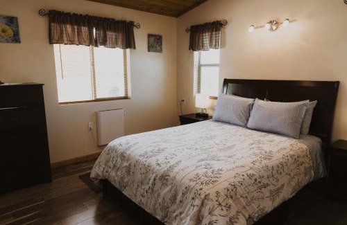 Cannonville House | Log Cottages at Bryce Canyon #2