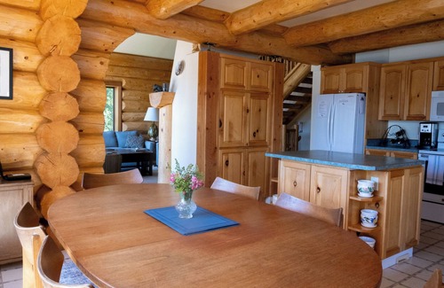 Deka Lake House | Log Home Retreat on Beautiful Sulphurous Lakefront