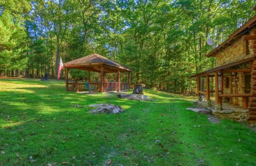 Clarion House | Log Home -wifi-pet Friendly-pavilion