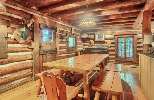 Clarion House | Log Home -wifi-pet Friendly-pavilion