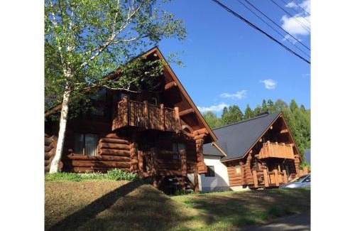 Shinano Bed & Breakfast | log Hotel kamloops