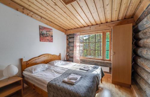Pyhatunturi Ski Chalet | Log Villa Tietotunturi