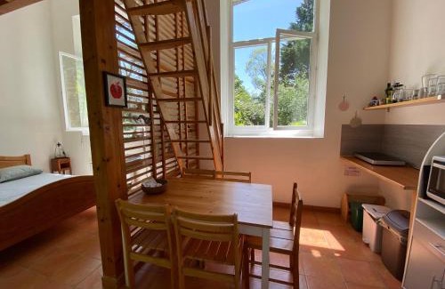 Falleron House | Logement au calme entoure d un grand jardin
