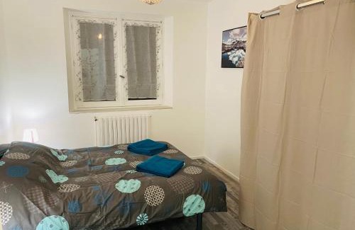 Jussac House | Logement de 40m2 de plein pieds dans une maison avec parking et terrasse