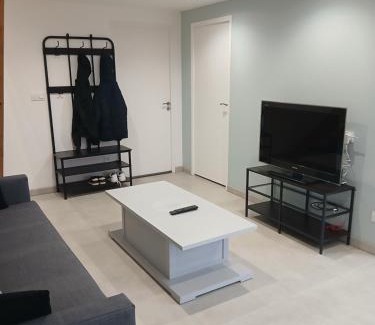 Saint-Gervais-en-Belin House | Logement indépendant proche circuit 24h Le Mans