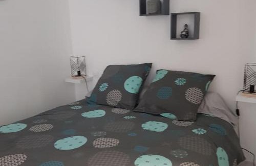 Juvignac Apartment | logement indépendant avec terrasse "Les Mésanges"