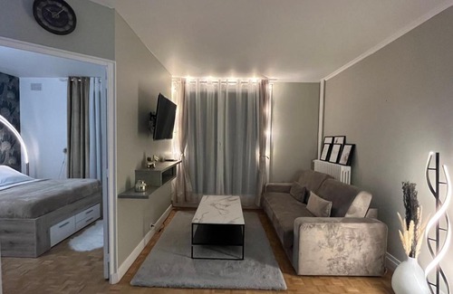 Chantiers Apartment | Logement spacieux près du Château de Versailles et Parking