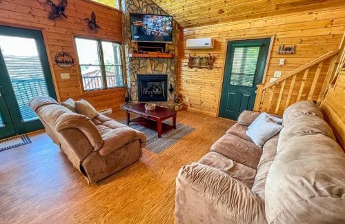 Piney Creek House | Logged Out