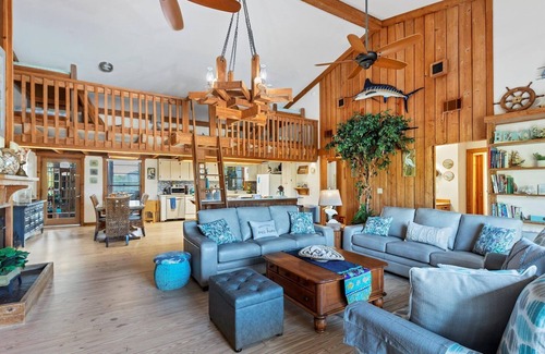 Palm Island House | Loggerhead Landing: Beach, swim spa and dock: This lodge on the beach has it all!