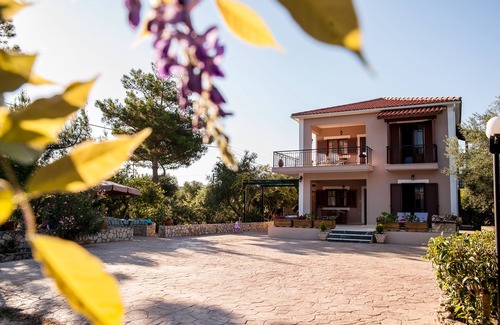 Vasilikos Apartment | Loggos Summer House - Upper Floor Apartment