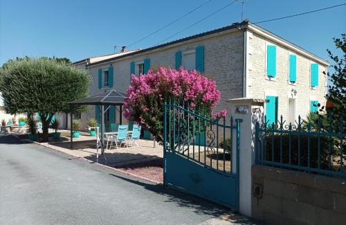 Saint-Hilaire-la-Palud Apartment | Logis de LANGE studio 2 p