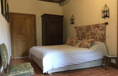 Cosse-en-Champagne Bed & Breakfast | Logis de la Helberdière