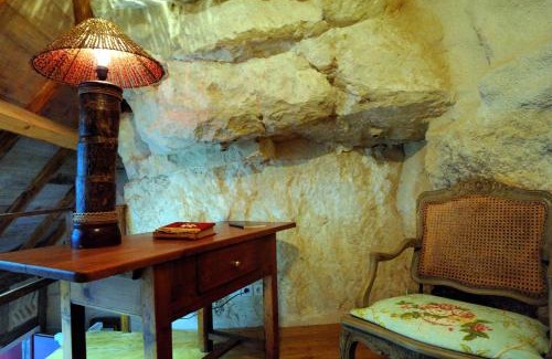 Turquant Hotel | Logis Demeure de la Vignole