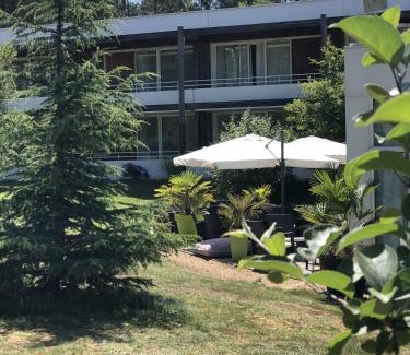 Montfort-le-Gesnois Hotel | Logis des Sittelles