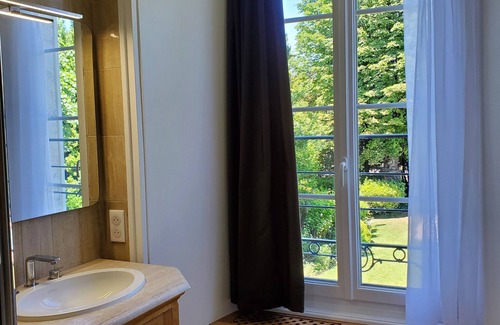 Cognac Bed & Breakfast | Logis des Tourelles, the Bassac room
