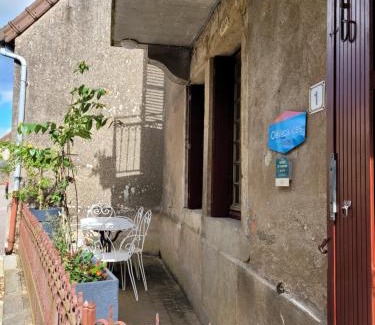 Saint-Sernin-du-Plain Apartment | Logis du Mont