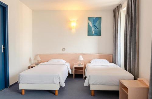 Faverges-Seythenex Hotel | Logis Hôtel de Genève et Restaurant , Faverges-Seythenex