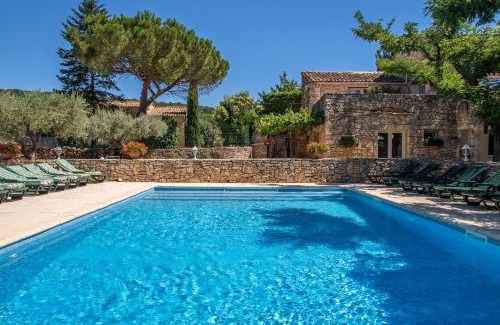 Saint-Martin-d'Ardeche Hotel | Logis Hôtel Restaurant L'Escarbille