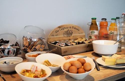 Pontaumur Hotel | Logis Hôtel Le Confluent
