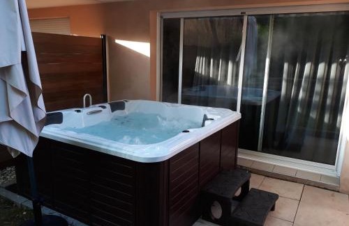 Chille Hotel | Logis Hôtel Parenthèse, Restaurant & Spa