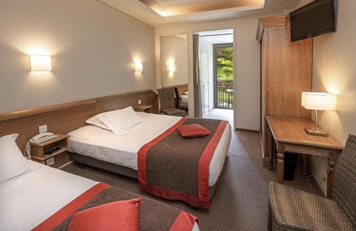 Meyrueis Hotel | Logis Hôtel Restaurant Le Mont Aigoual
