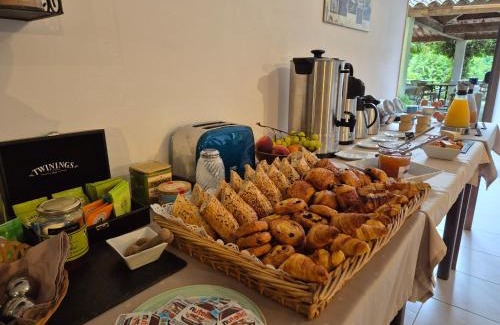 Cazilhac Hotel | Logis Hôtel Restaurant Les Norias