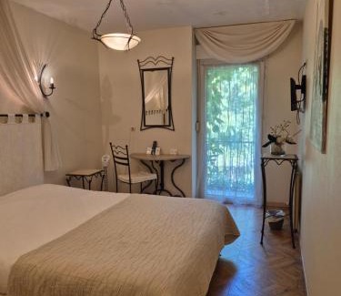 Cazilhac Hotel | Logis Hôtel Restaurant Les Norias