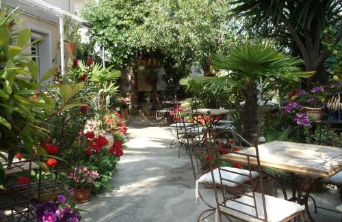 La Californie Hotel | Logis Hôtel Villa Victorine