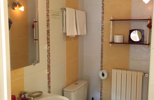 Saint-Cirgues-de-Jordanne Hotel | Logis Hotel Les Tilleuls