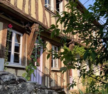 Provins Apartment | Logis « Henriette » Maison du XVe siècle