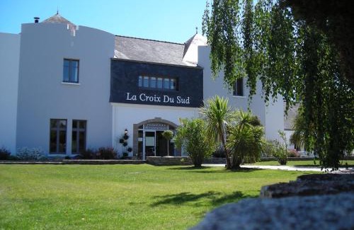 Le Tour-du-Parc Hotel | Logis Hotel La Croix du Sud