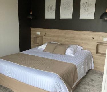 Le Malzieu-Ville Hotel | Logis Hotel Restaurant des Voyageurs