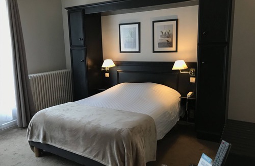 Neufchatel-en-Bray Hotel | Logis Les Airelles