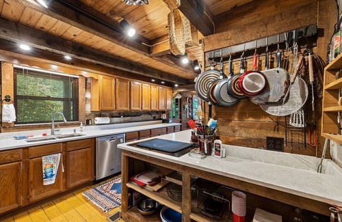 Wolf Laurel Cabin | Logs of Luxury Cabin - Golfers Dream