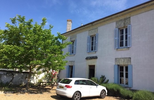 Vezieres House | Loire-farmhouse Holiday Home