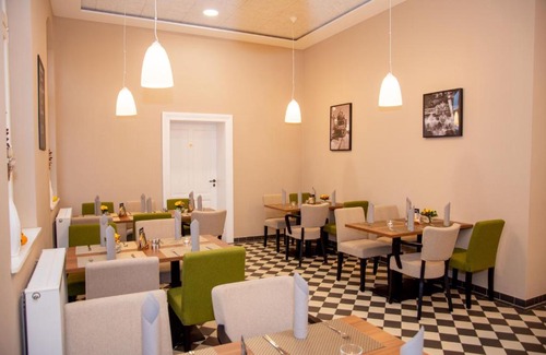 Tessin House | LOK - Die Pension - Das Restaurant