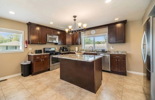 Lombard House | Lombard FHS Rental