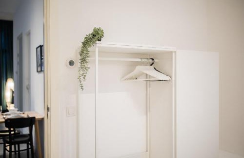 Stadsdriehoek Apartment | Lombardkade 2BR apartments