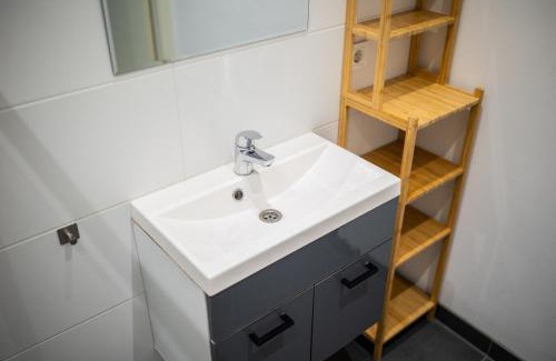 Stadsdriehoek Apartment | Lombardkade 2BR apartments
