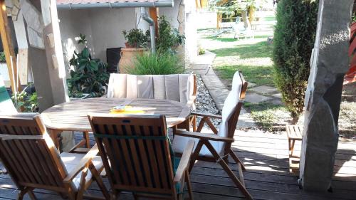 Szolosgyorok Apartment | Lona - Apartman