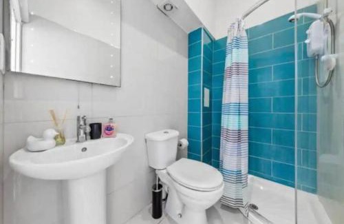 Shaftesbury Apartment | London - 2 Bedroom Flat near Clapham Junction CJ