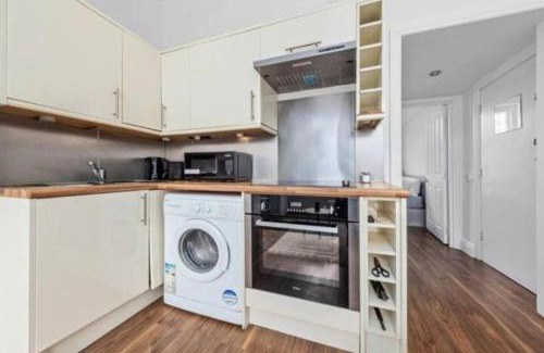 Shaftesbury Apartment | London - 2 Bedroom Flat near Clapham Junction CJ