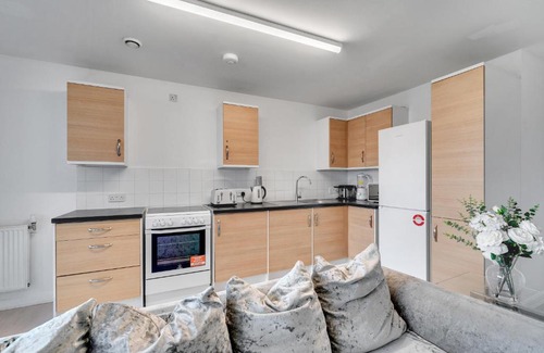 Lansbury Apartment | London City Deluxe 2 Bed Modern Apartment Canary Wharf