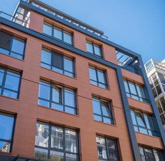 Sofia City Center Apartment | London - English Basement Studio
