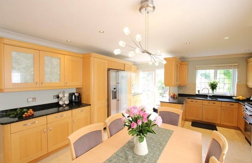 Coppetts House | London Family Home-Amazing Garden