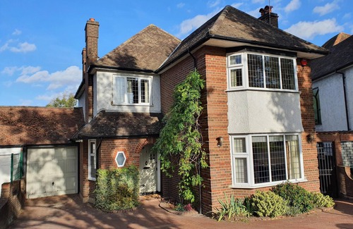 Coppetts House | London Family Home-Amazing Garden