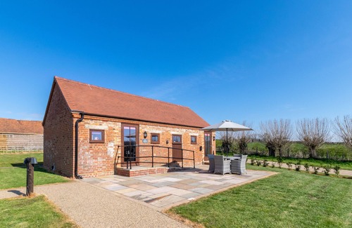 Cranbrook House | London Hopper Hut - One Bedroom House, Sleeps 2